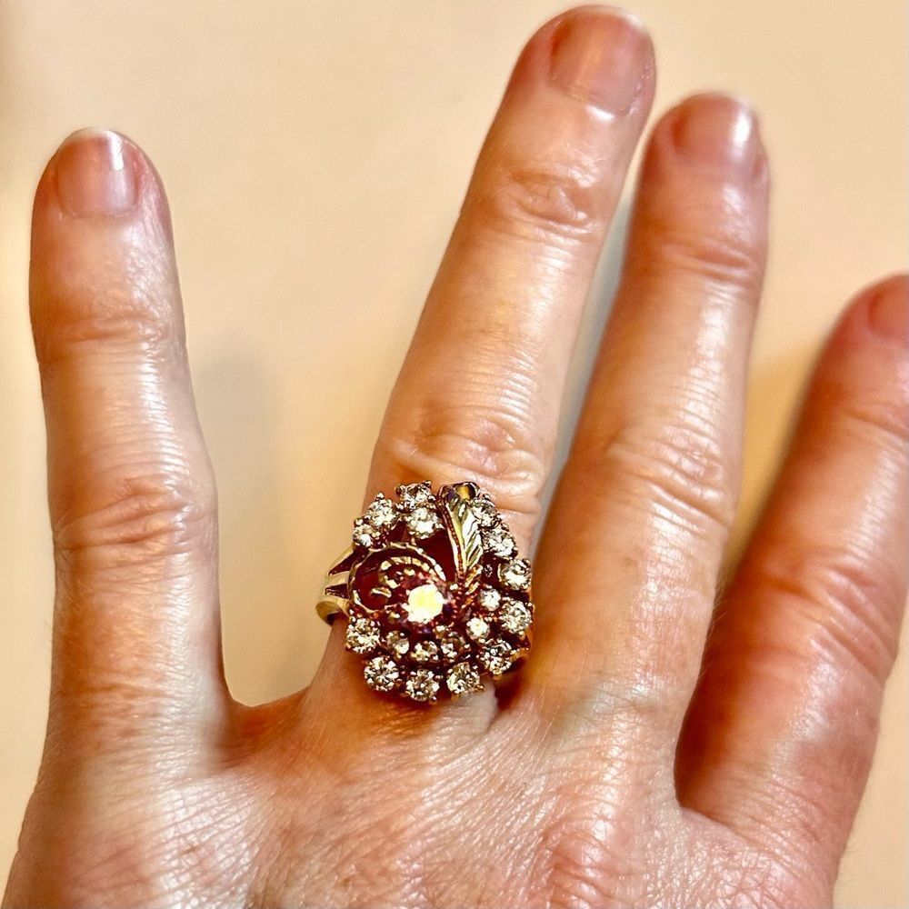 Vintage Elegant Gold, White and Purple Floral Ring